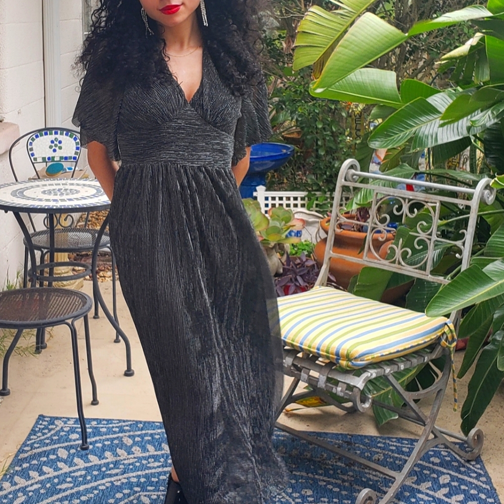 "jaqcquie the label" black metallic thread evening dress, size small